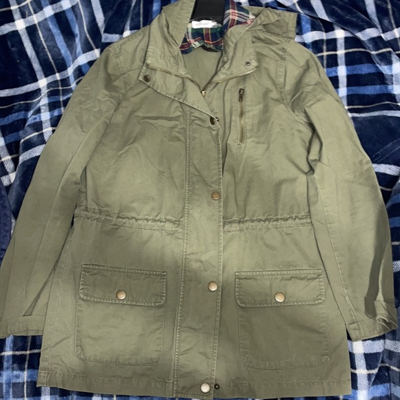 Women’s Jackets - Picture 3 of 4